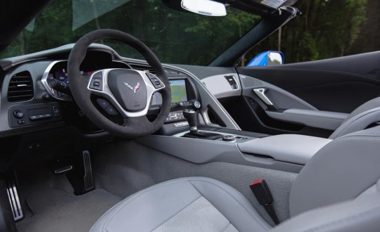 2015 Chevrolet Corvette Stingray convertible รูปภายใน
