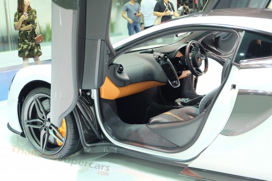 McLaren 570S Coupe  จากงาน "มอเตอร์โชว์ 2016"