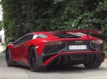 2015 Lamborghini Aventador SV กับเสียงคำรามที่เร้าใจ